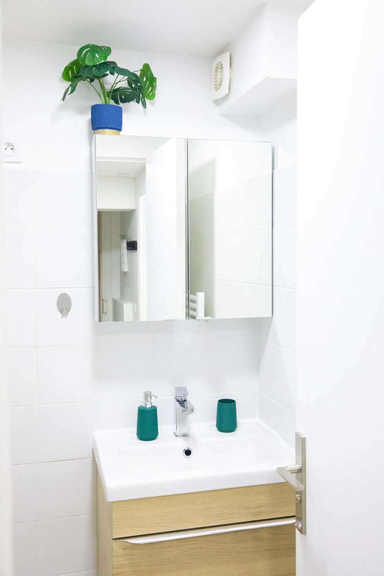 Le Relax Place - Metro 5 Bobigny Extérieur photo